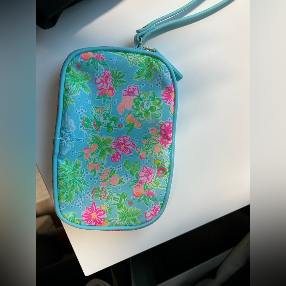 🆕 Disney Lilly Pulitzer Wristlet